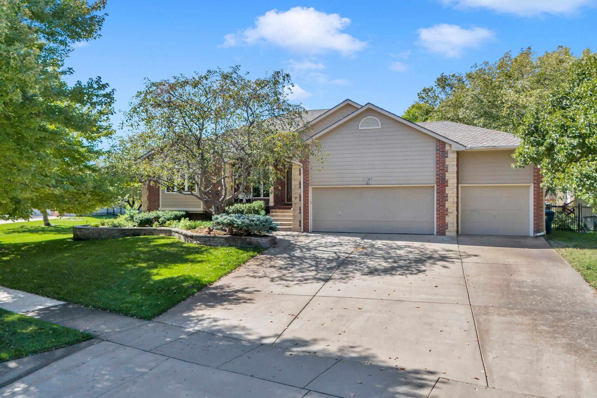 Property Photo:  1029 N North Shore Blvd  KS 67212-7206 