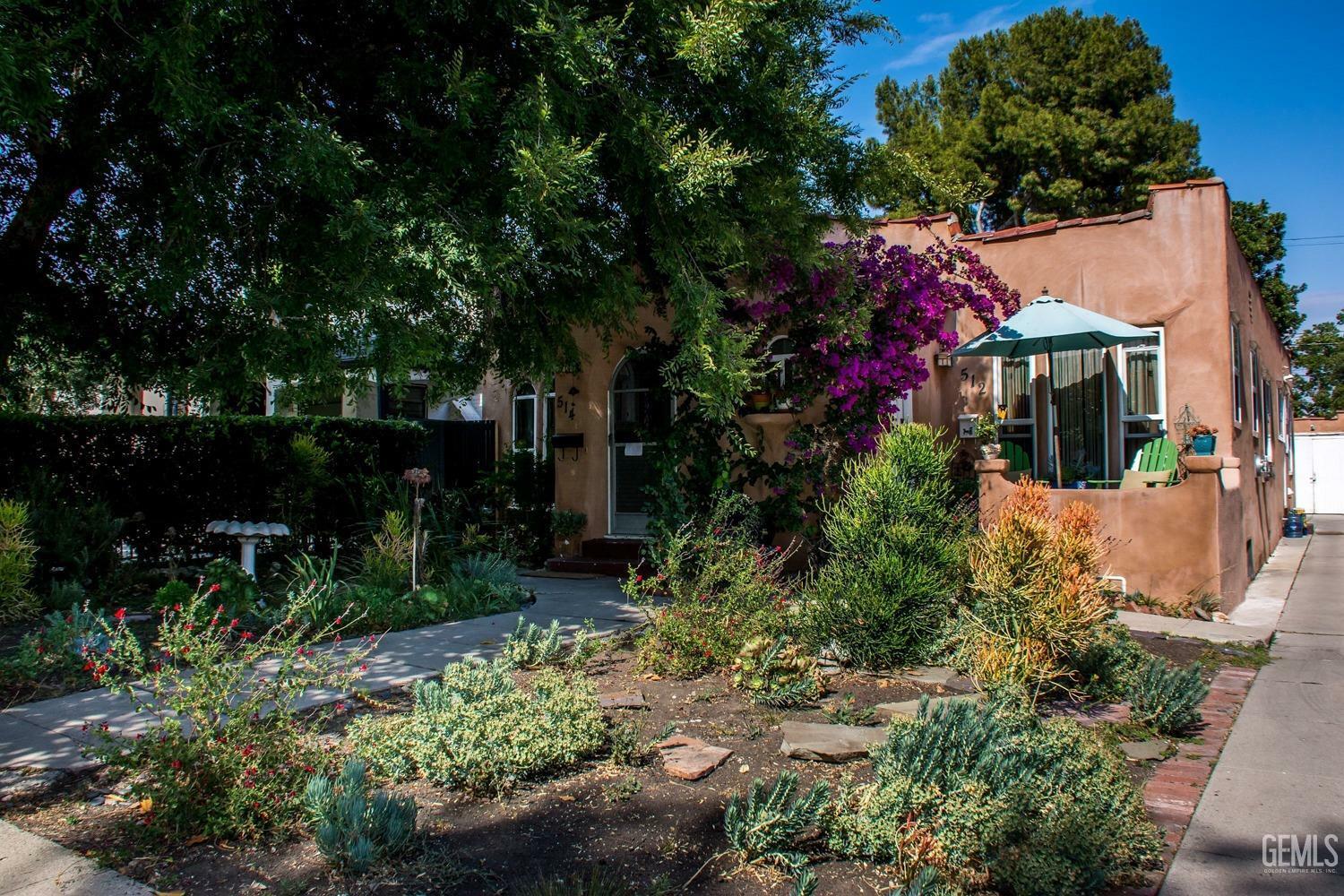 Property Photo:  512 N Harper Avenue  CA 90048 