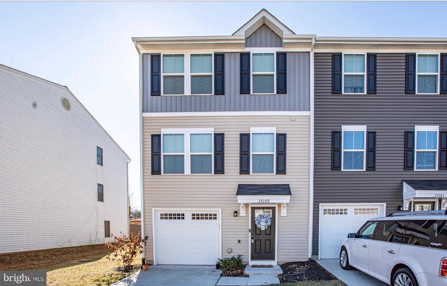 Property Photo: 35159 Sara Court VA 22508