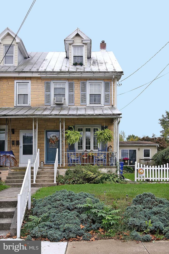 Property Photo:  240 E High Street  PA 19567 