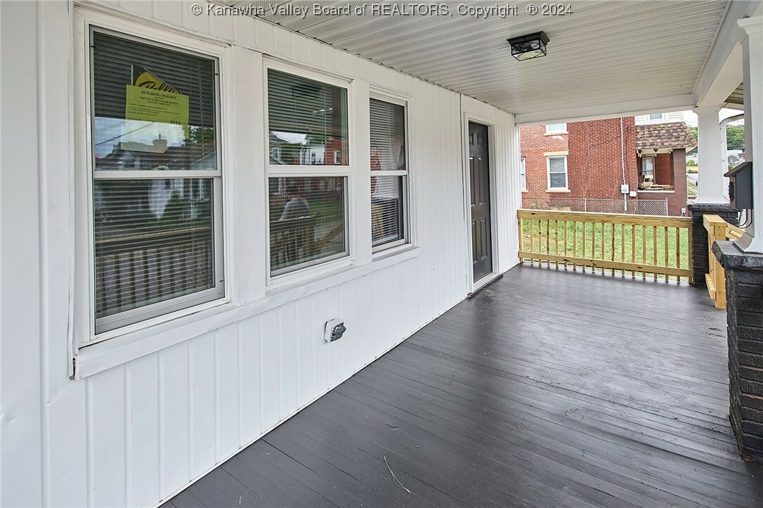 Property Photo:  405 Glenwood Avenue  WV 25302 