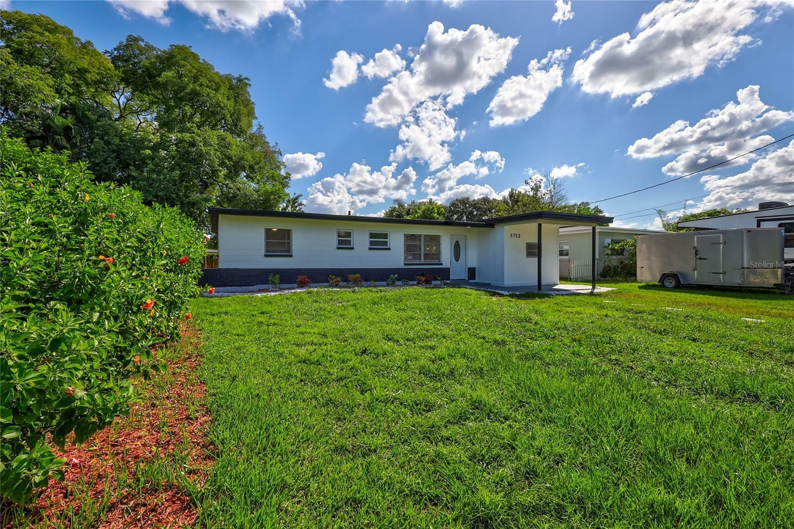 Property Photo:  5752 92nd Avenue N  FL 33782 