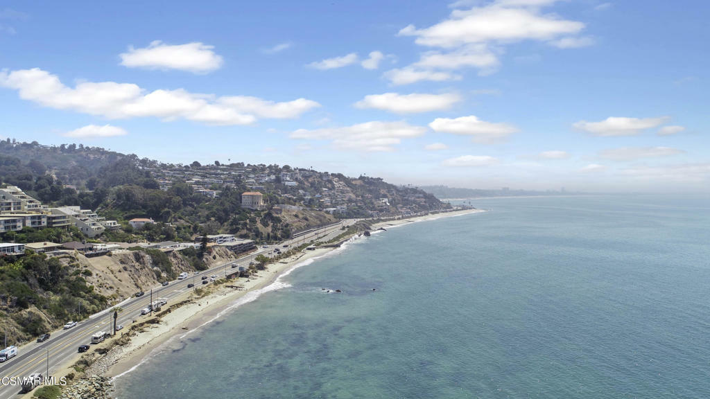 Property Photo:  18315 Coastline Drive  CA 90265 