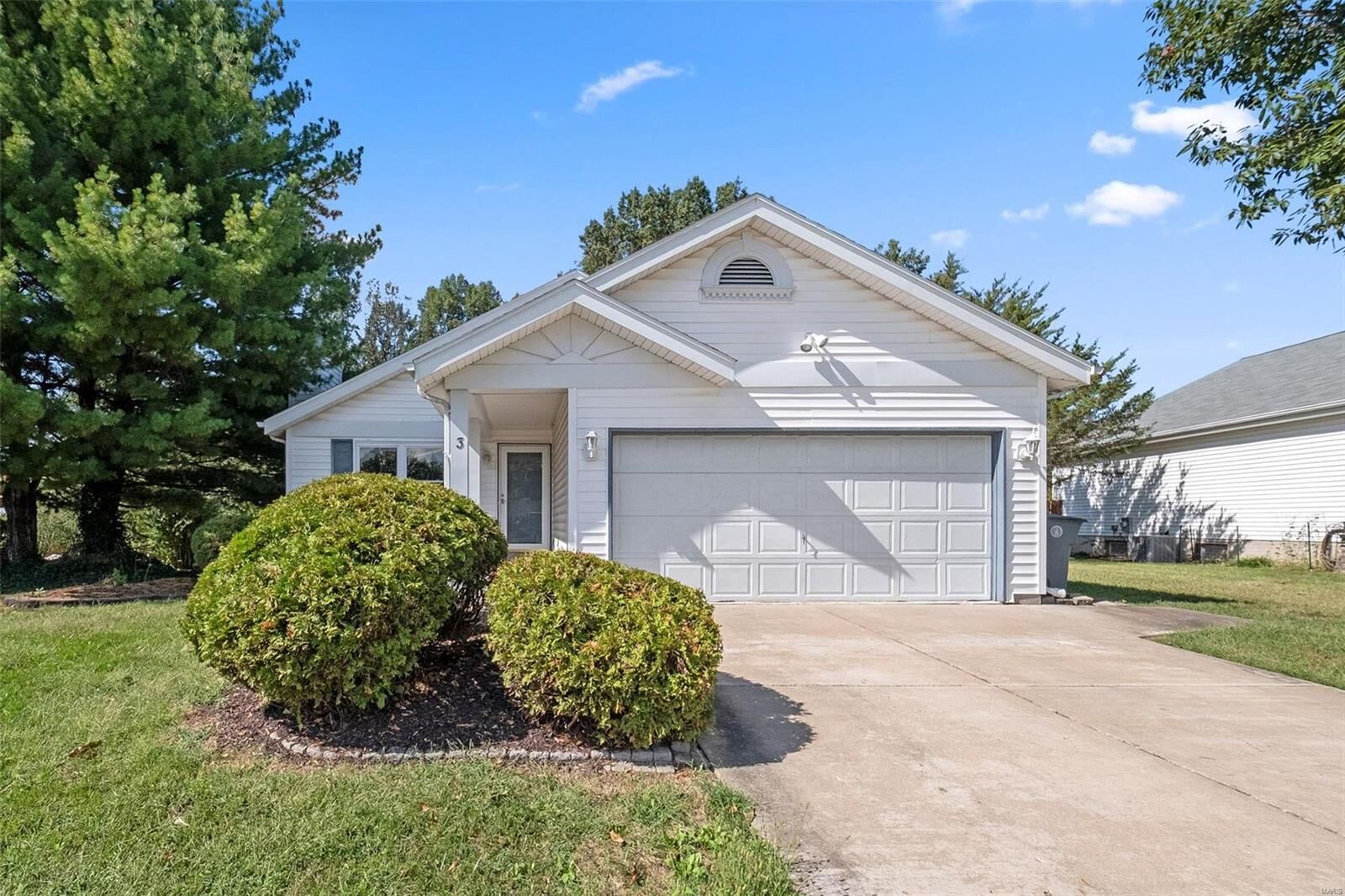 Property Photo:  3 Mallard Pointe Drive  MO 63368 