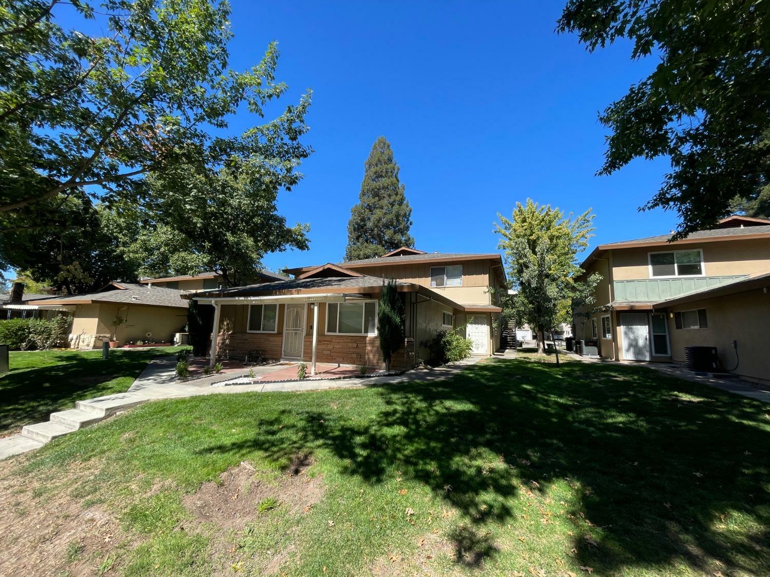 Property Photo:  5124 Connecticut Drive 2  CA 95841 