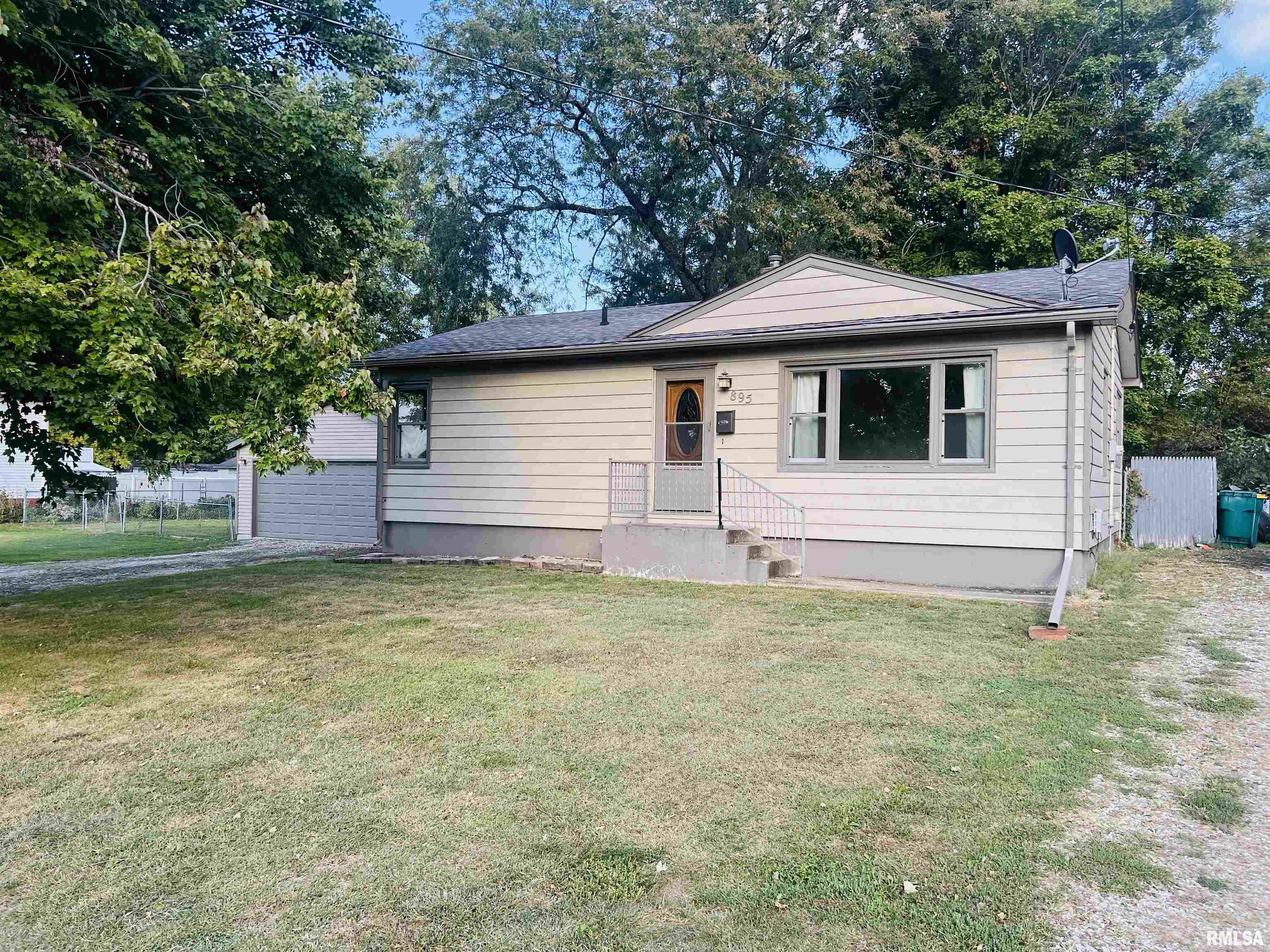 Property Photo:  895 S Whitesboro Street  IL 61401 