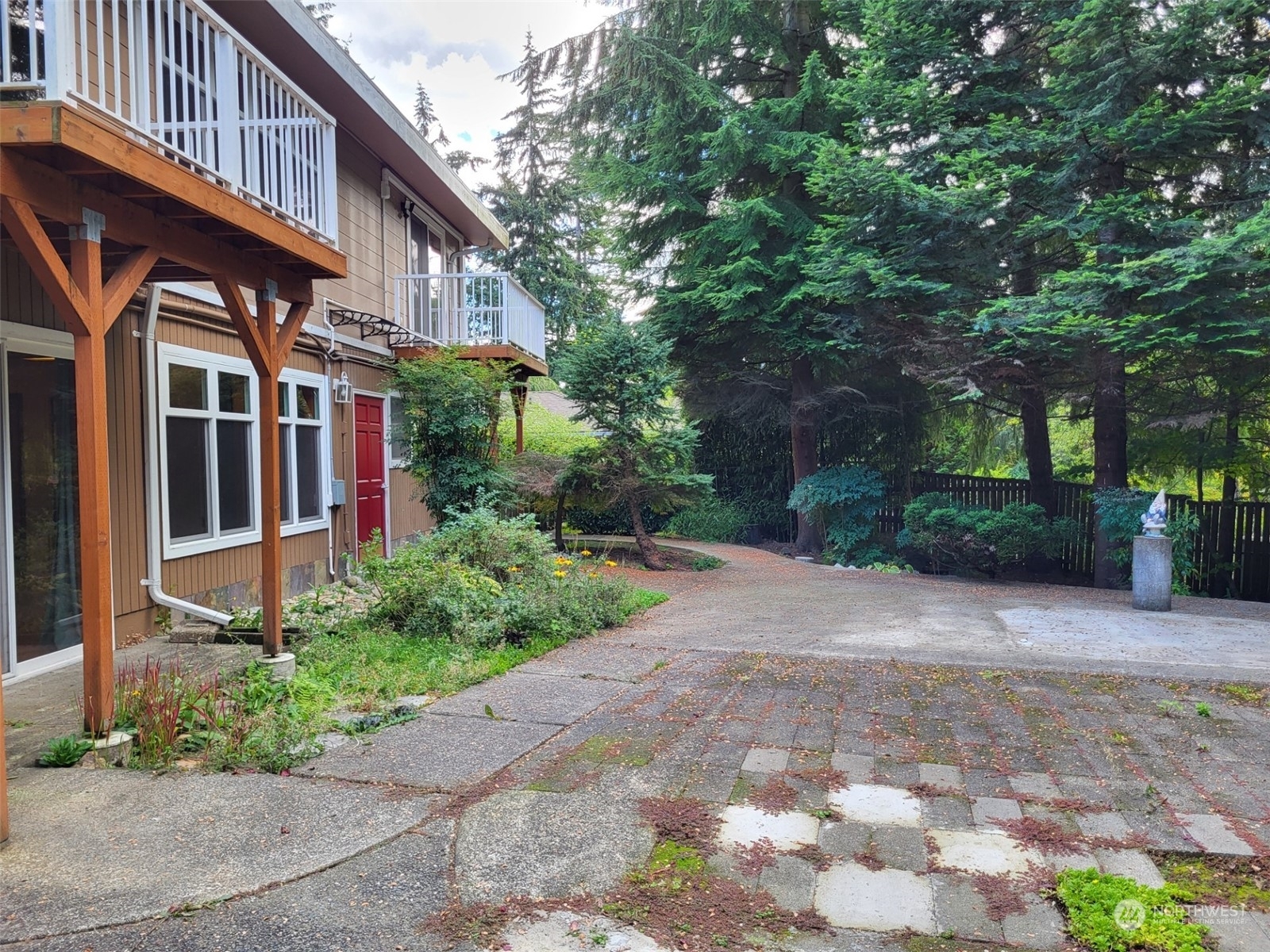 Property Photo:  20000 60th Avenue NE  WA 98028 