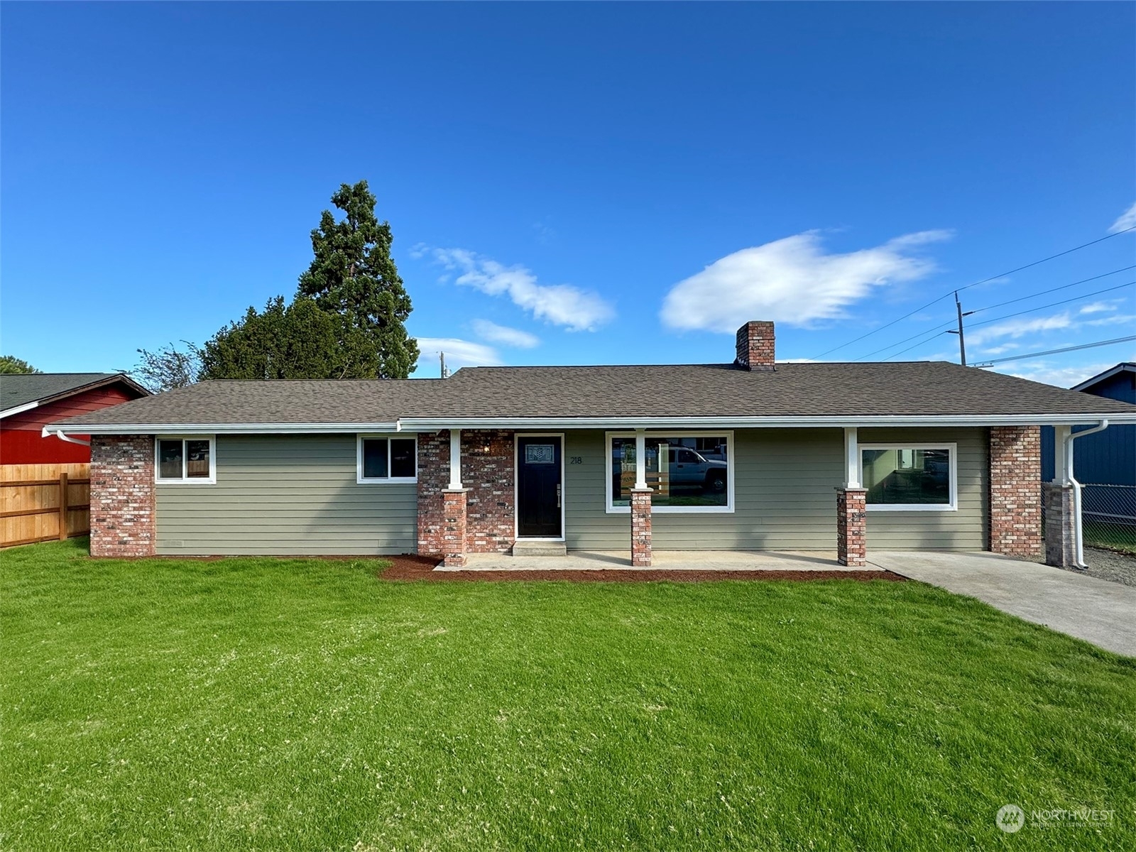 Property Photo:  218 N Matriotti Ave  WA 98382 