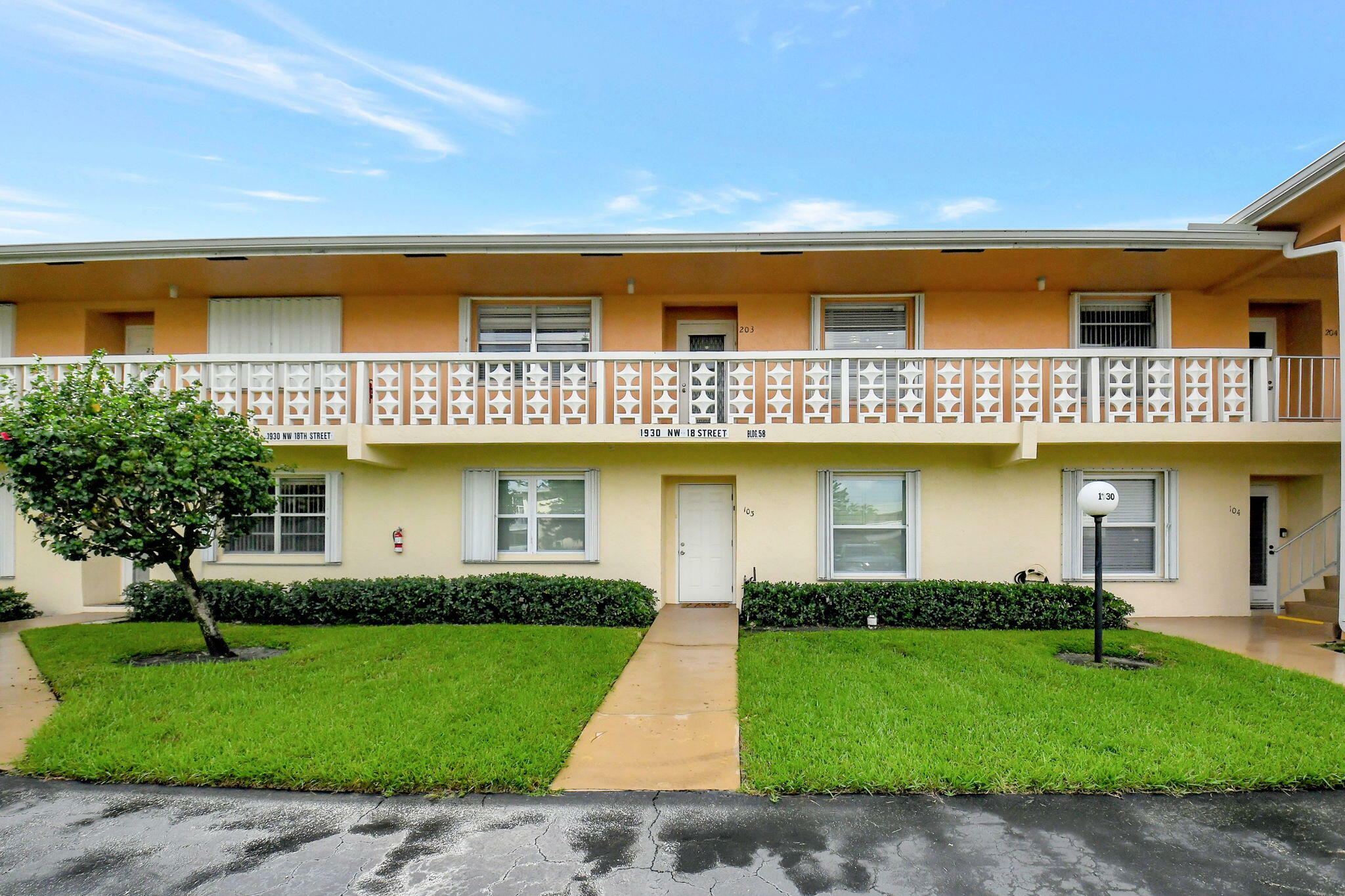 Property Photo:  1930 NW 18th Street 203  FL 33445 