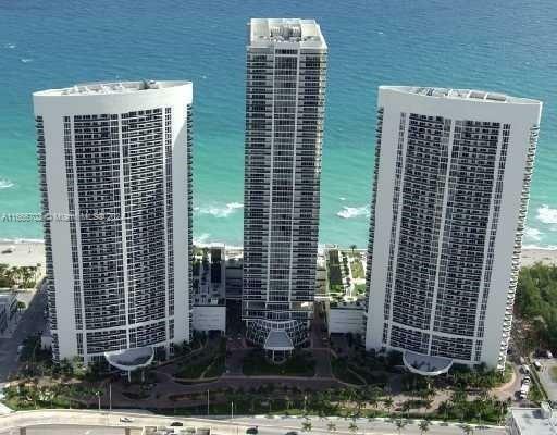 Property Photo:  1850 S Ocean Dr 2303  FL 33009 