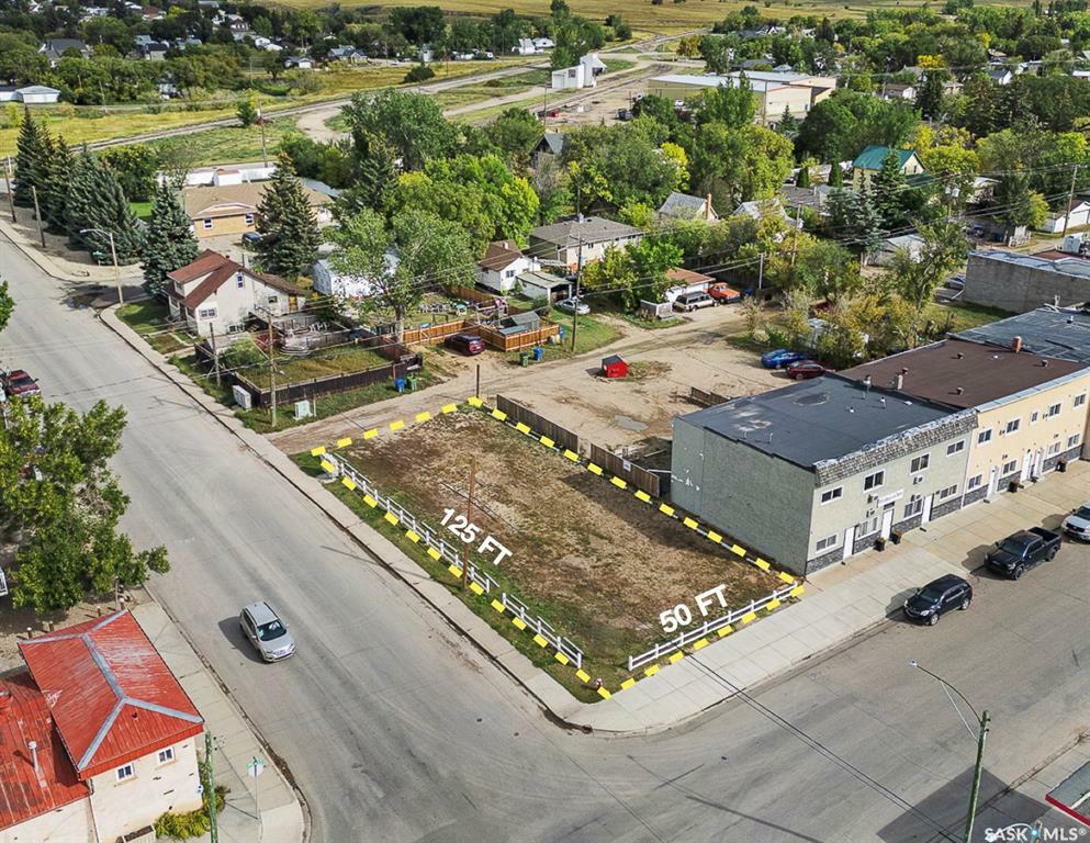 Property Photo:  402 Athabasca Street E  SK S6H 0L8 