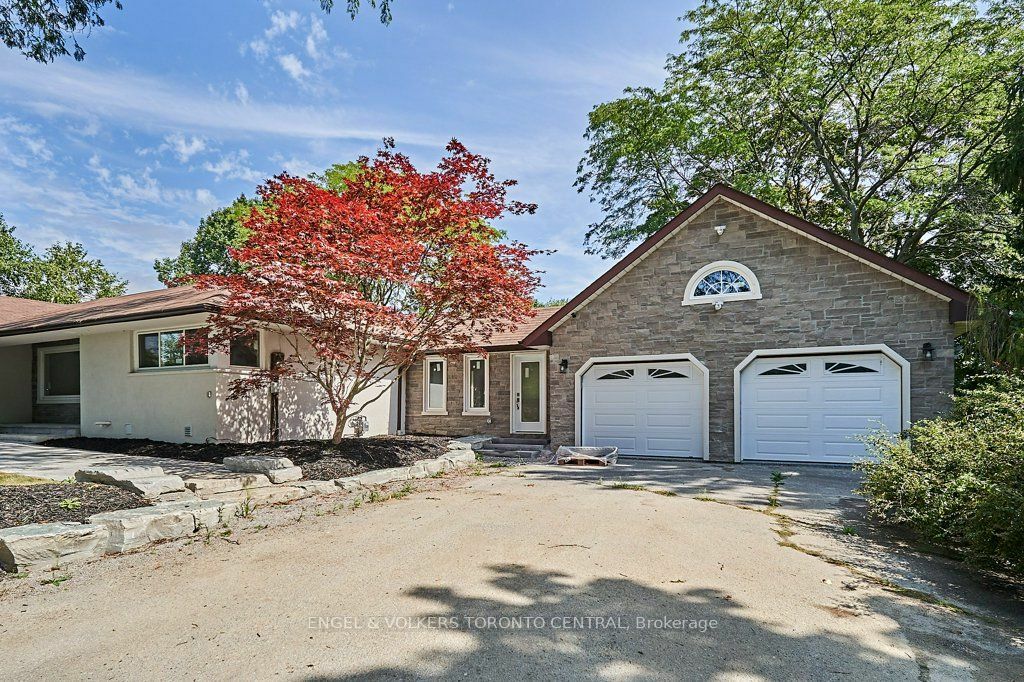 Property Photo:  507 Mill St S  ON L1B 1C2 