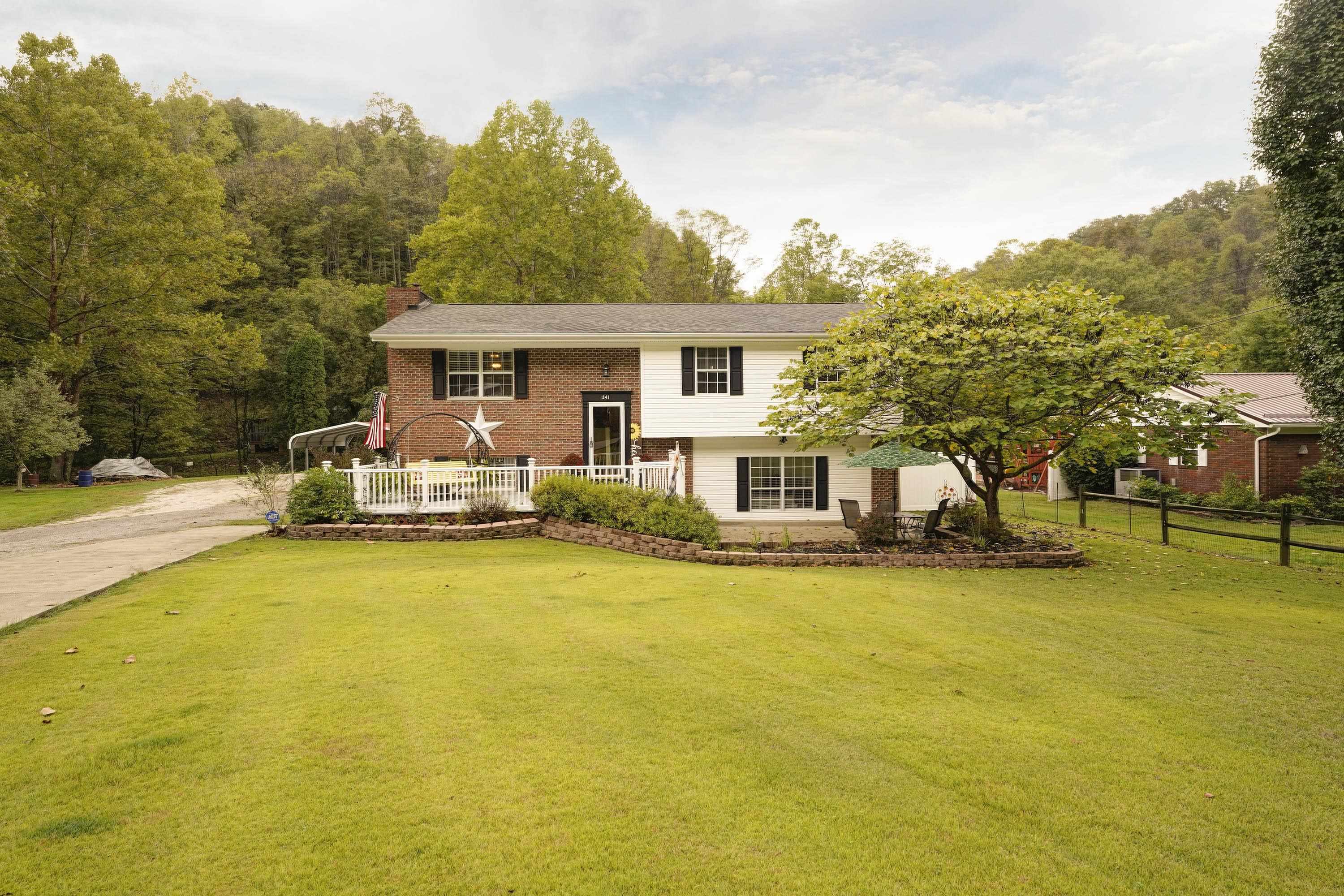 Property Photo:  541 Fudges Creek Road  WV 25504 