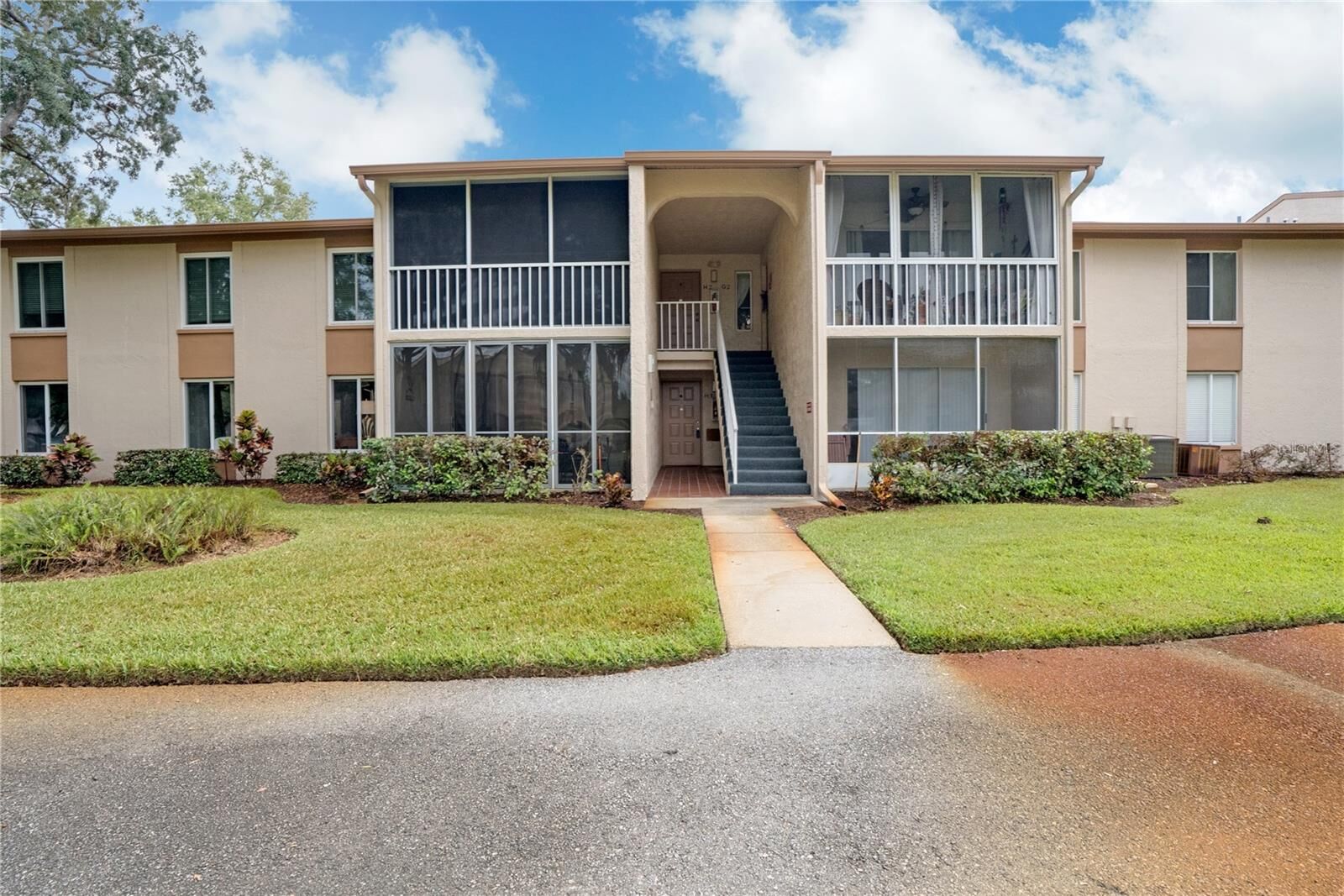 Property Photo:  12119 Sunny Glen Lane H1  FL 34669 