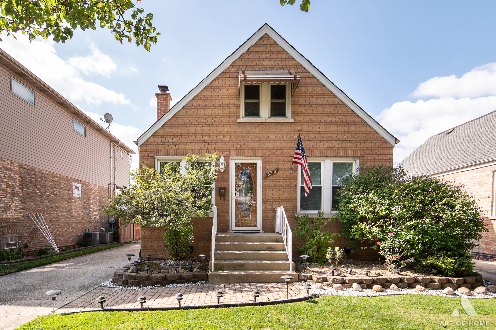 Property Photo:  5218 S Newcastle Avenue  IL 60638 