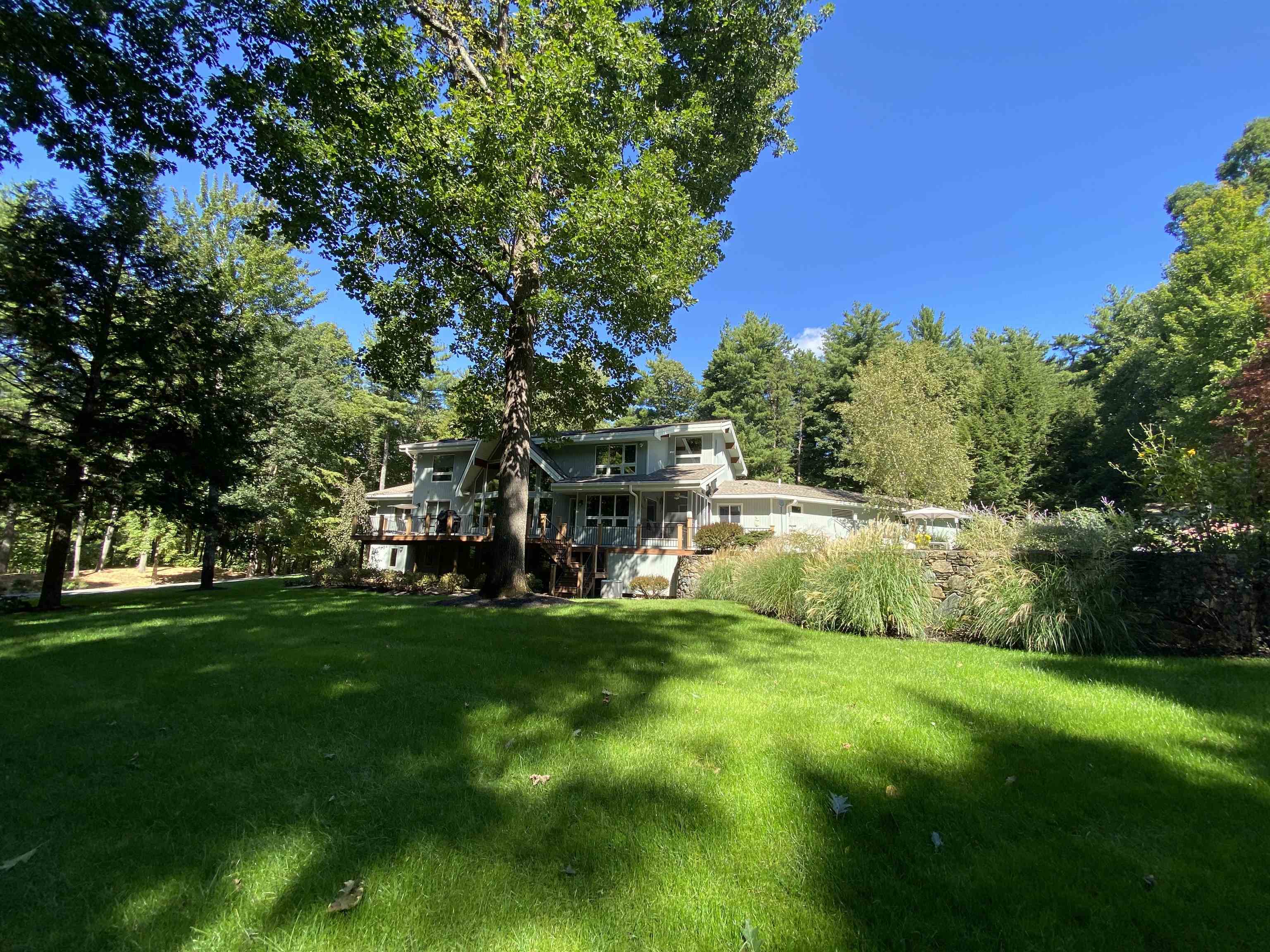 Property Photo:  48 N Pepperell Road  NH 03049 