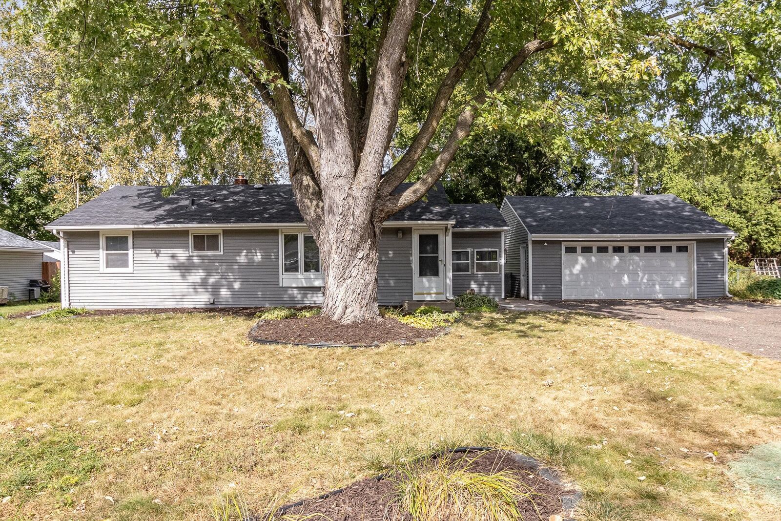 Property Photo:  2617 Randy Avenue  MN 55110 