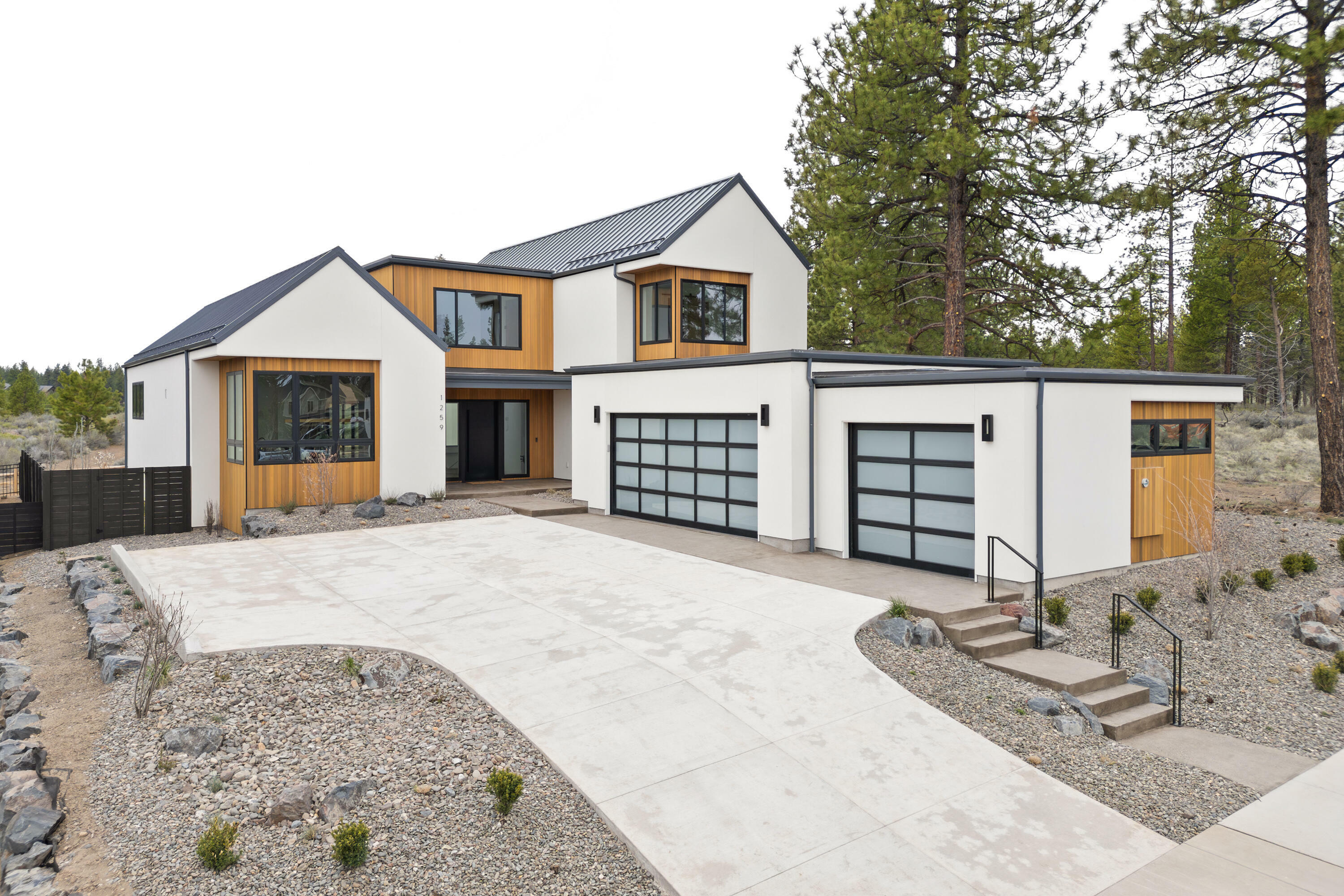 Property Photo: 1259 NW Stanhope Way Lot 252 OR 97703