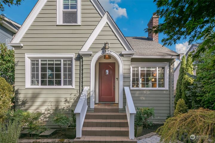 Property Photo:  5050 37th Avenue NE  WA 98105 