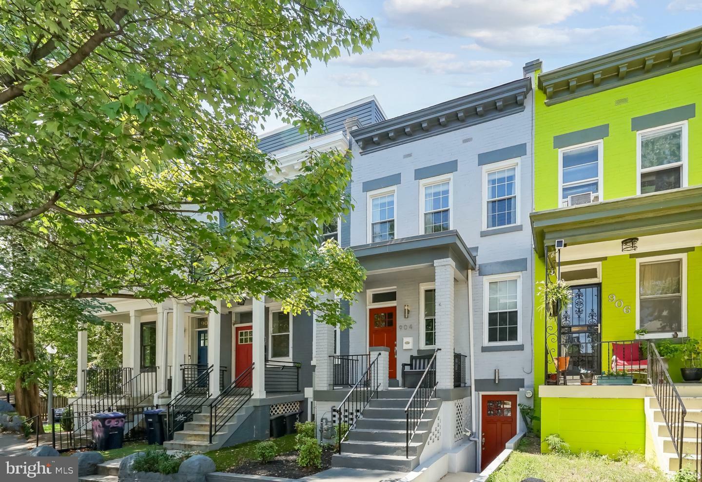 Property Photo:  904 10th Street NE  DC 20002 