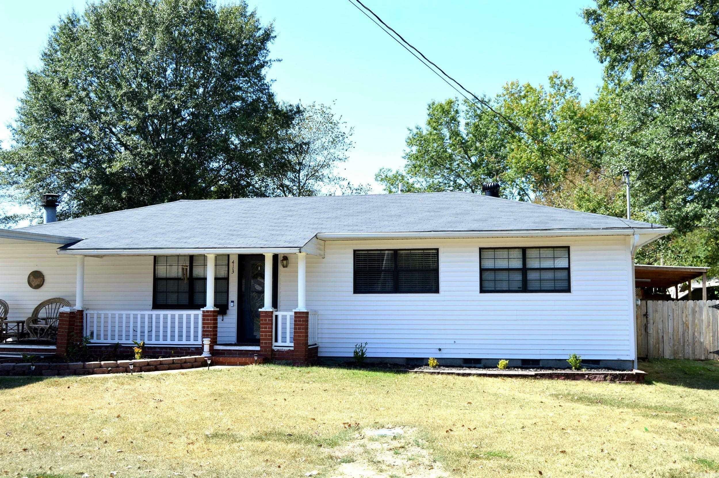 Property Photo:  413 Dobbs  AR 72015 