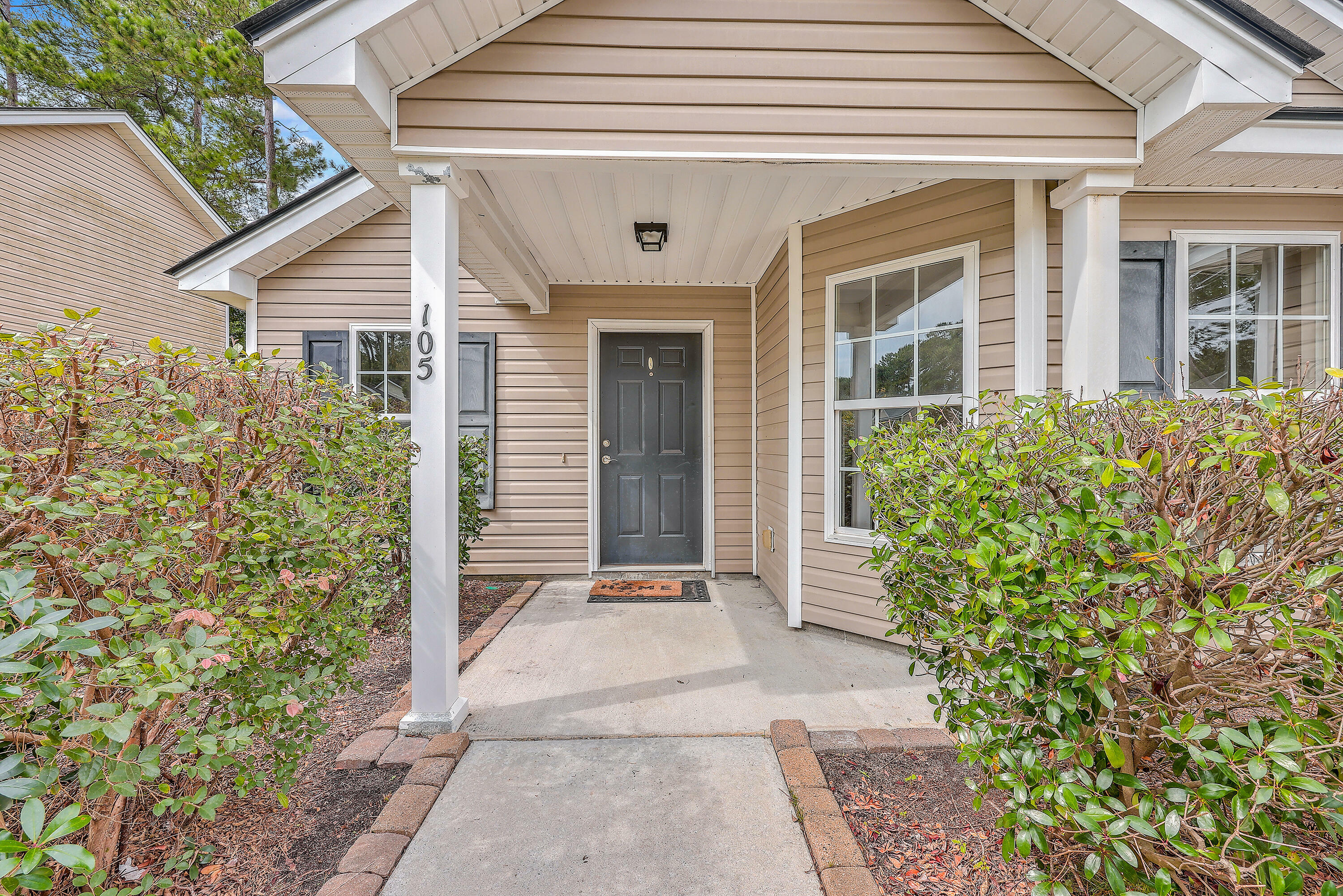 Property Photo:  105 Bainsbury Lane  SC 29483 