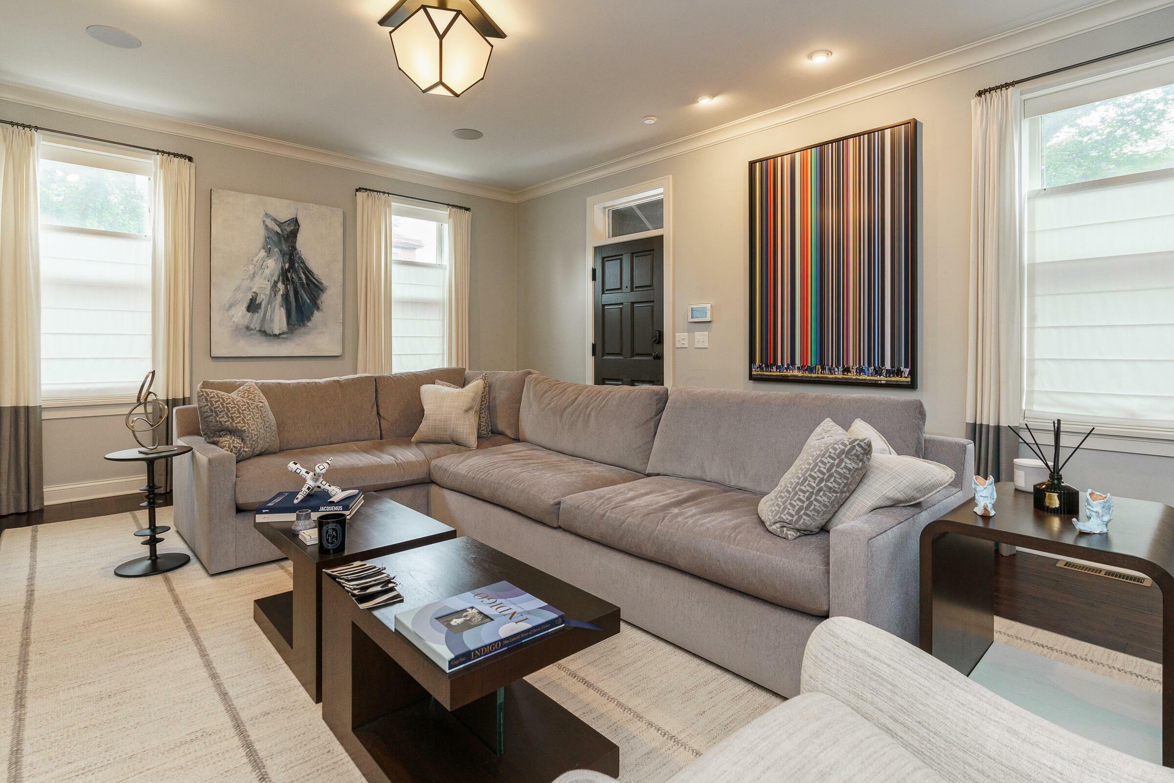 Property Photo: 180 E Kossuth Street OH 43206