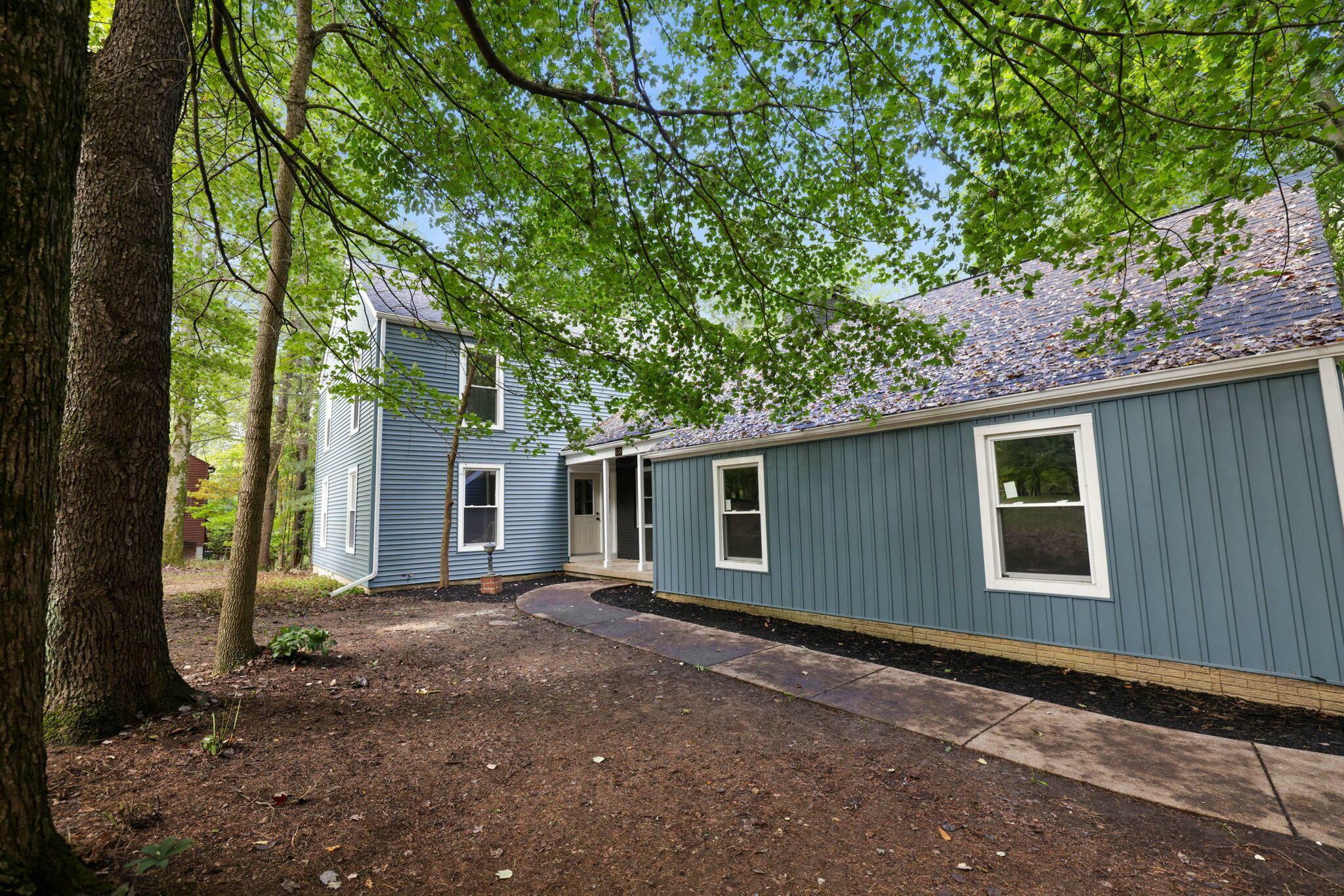 Property Photo:  438 Fern Hill Drive  OH 43023 