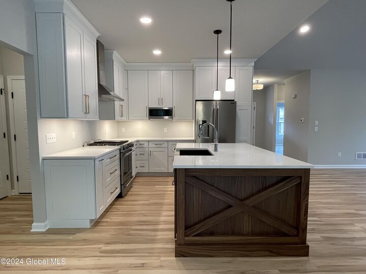 Property Photo: 12 Hunter Court NY 12020