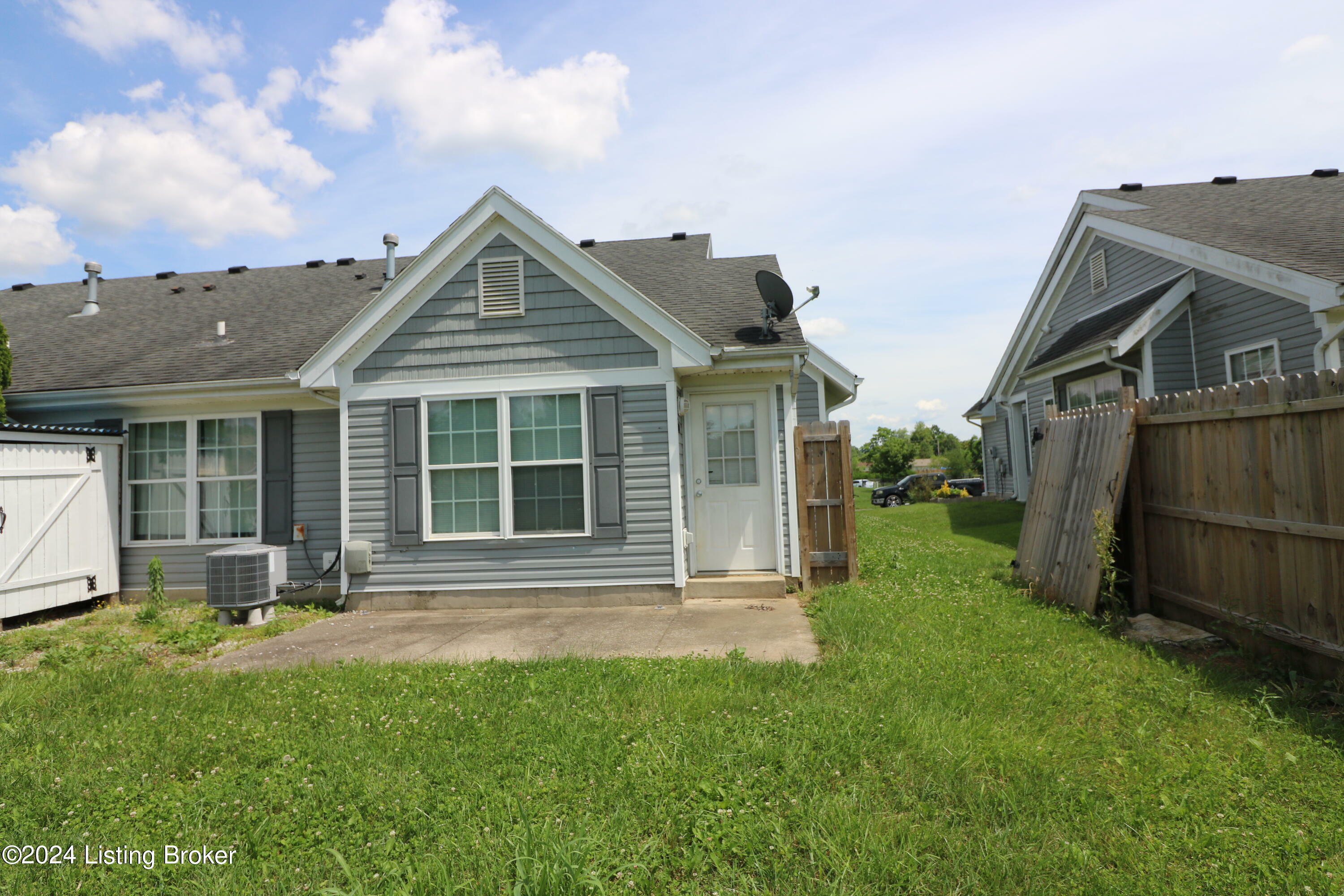 Property Photo:  7005 James Madison Way  KY 40272 