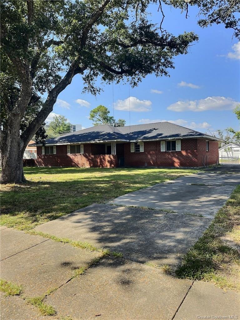 Property Photo: 1909 20th Street LA 70601