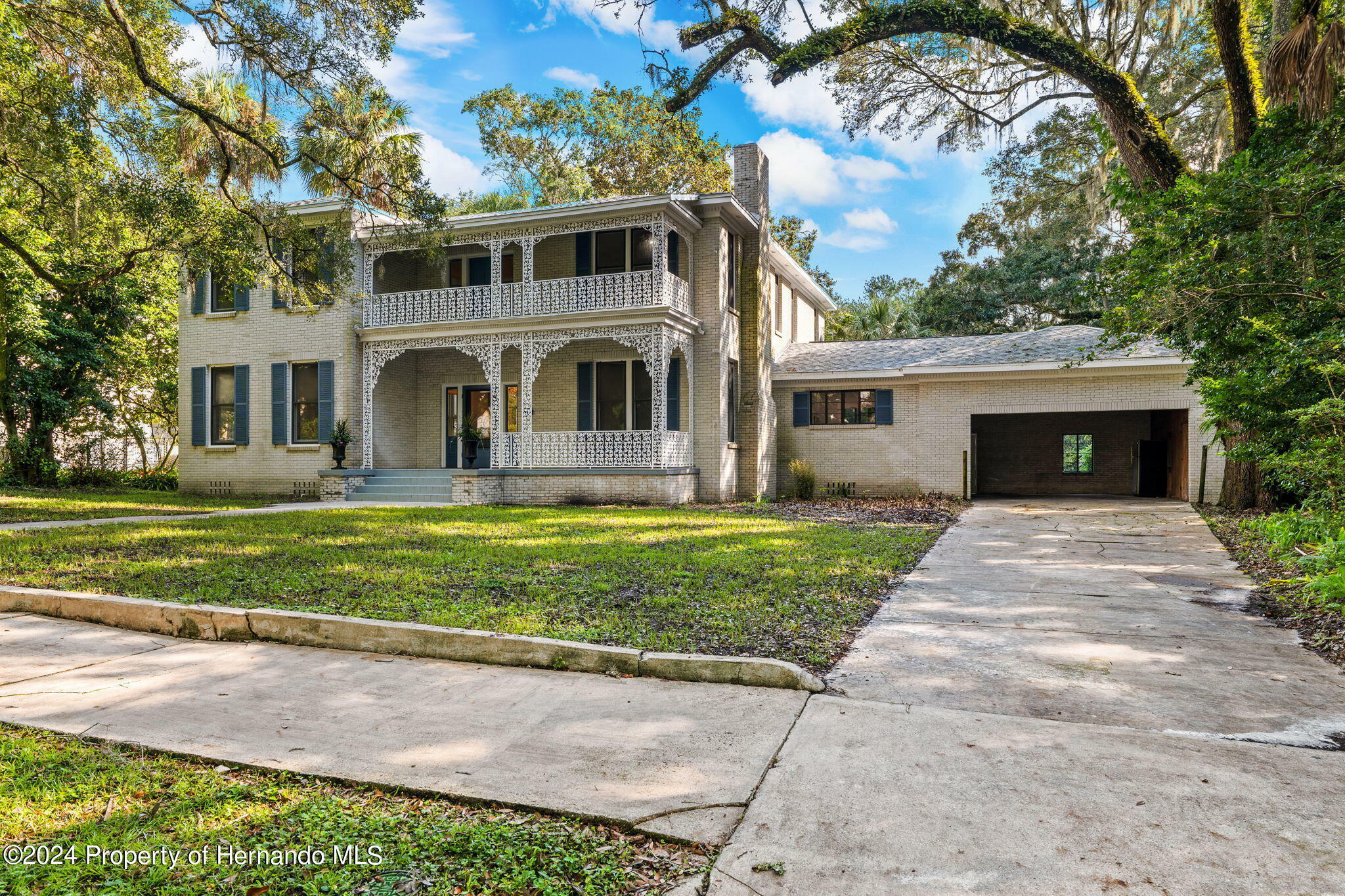 Property Photo: 321 Brooksville Avenue FL 34601
