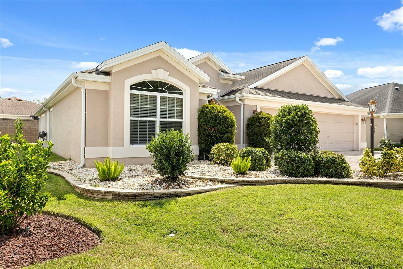 Property Photo:  2303 Newburn Lane  FL 32162 