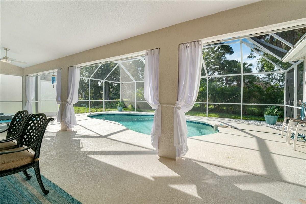 Property Photo:  3620 Maplewood Terrace  FL 34203 