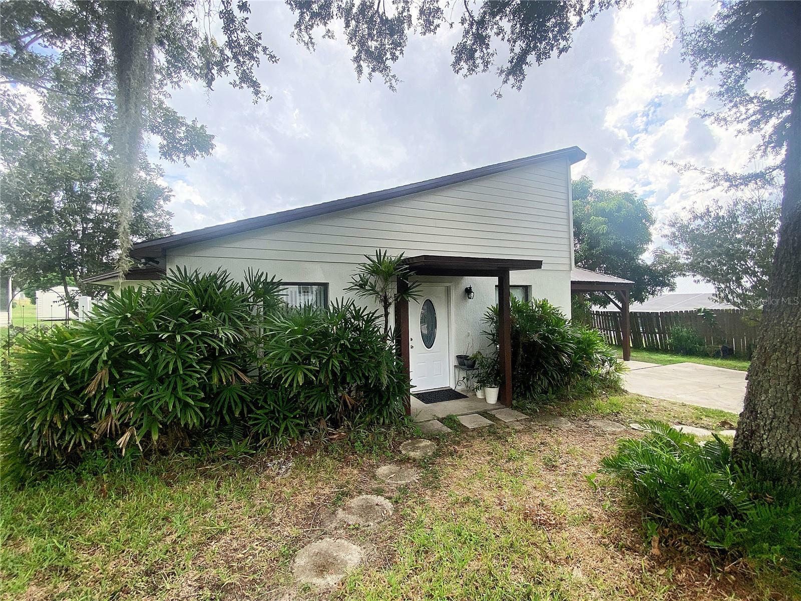 Property Photo:  1016 Sunset Trail  FL 33827 