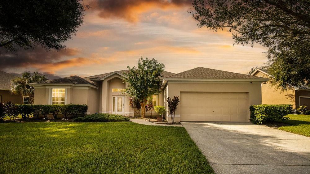 Property Photo:  3914 Shadowind Way  FL 34734 