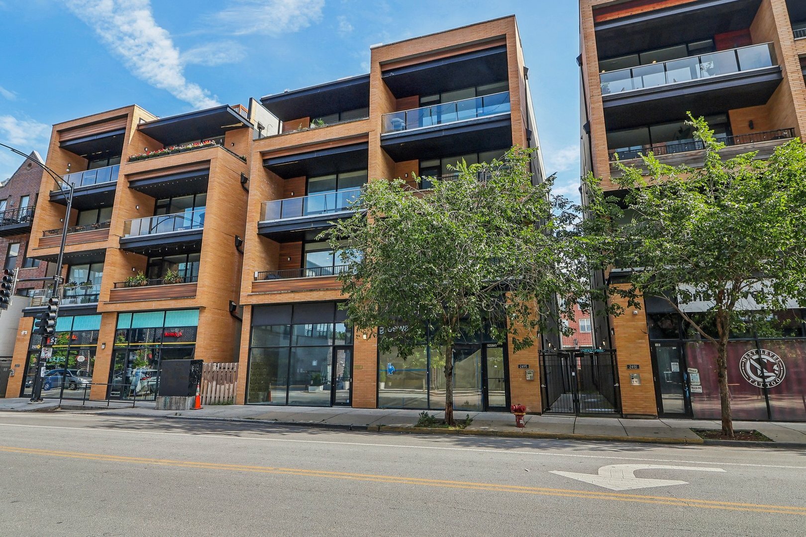 Property Photo:  2495 N Milwaukee Avenue 3N  IL 60647 