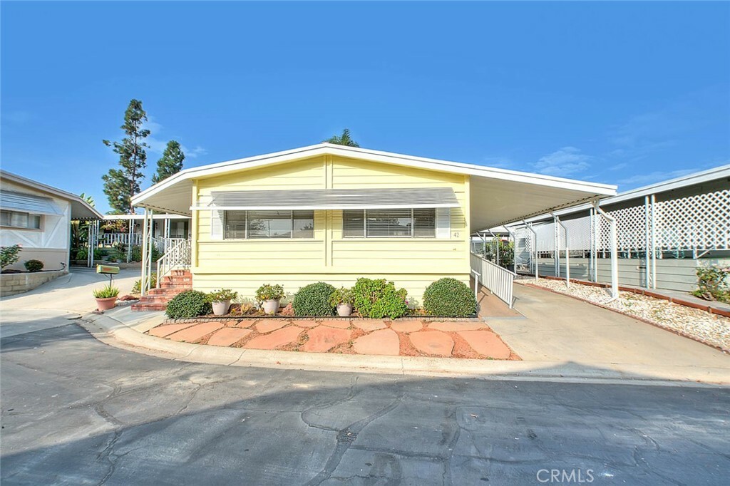 Property Photo:  42 Taylor Court  CA 92821 