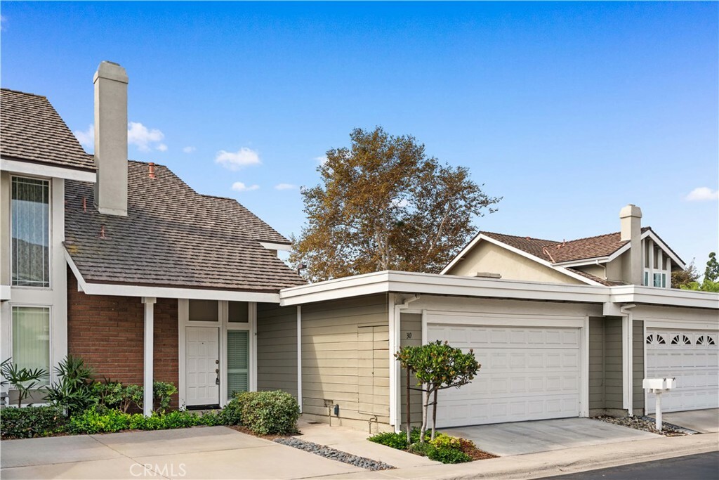 Property Photo:  30 Woodland Drive  CA 92604 