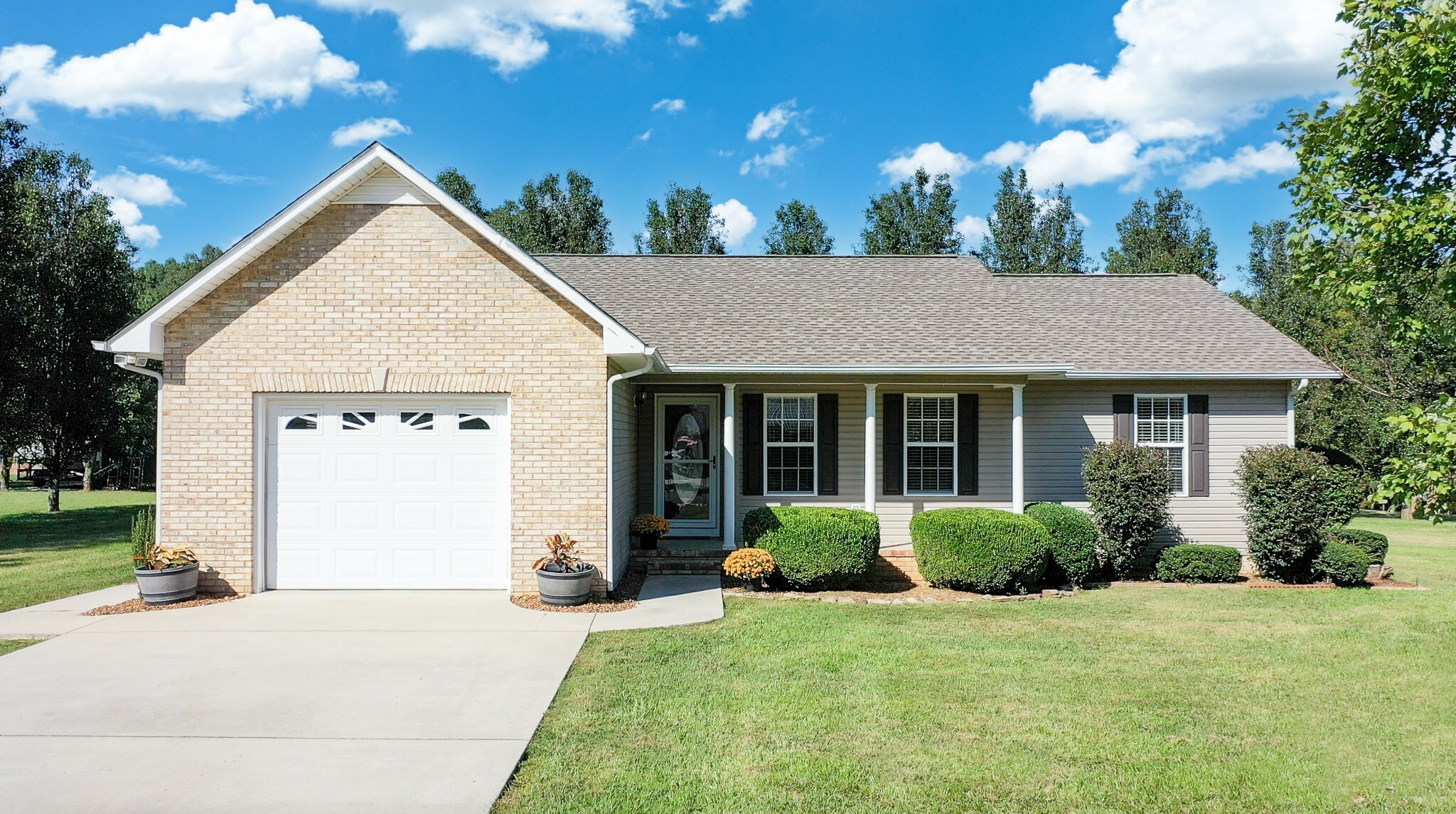 Property Photo: 271 Fairview Cir TN 37398