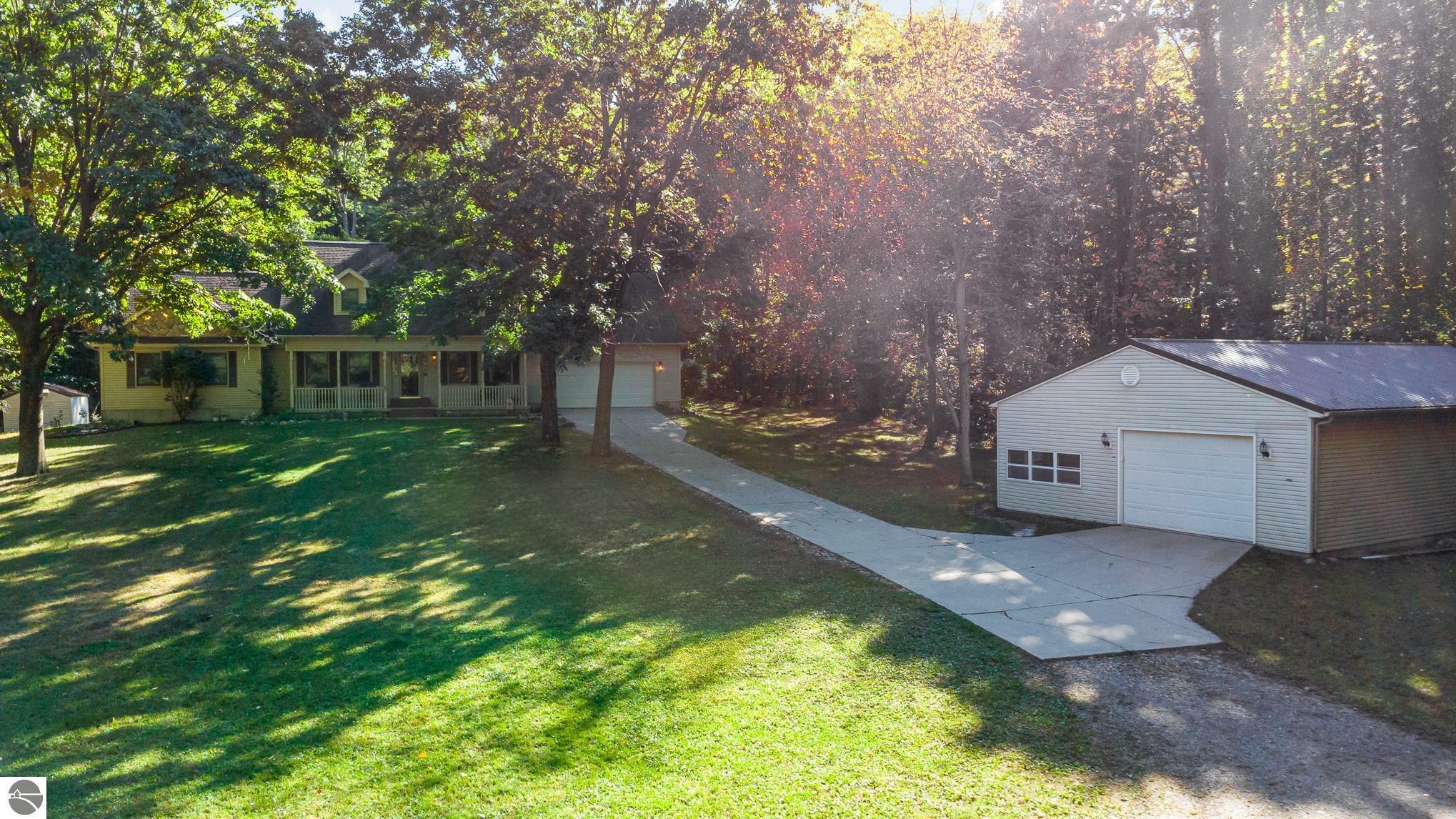 Property Photo:  8532 N Blackmer Road  MI 48891 