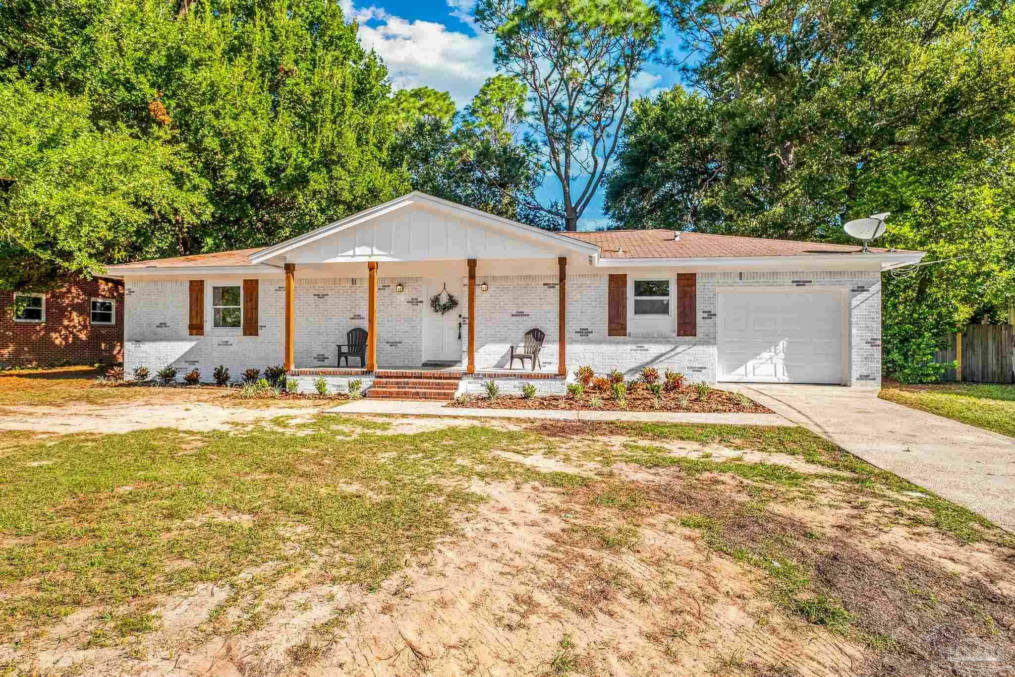 Property Photo:  3860 Forest Glen Dr  FL 32504 