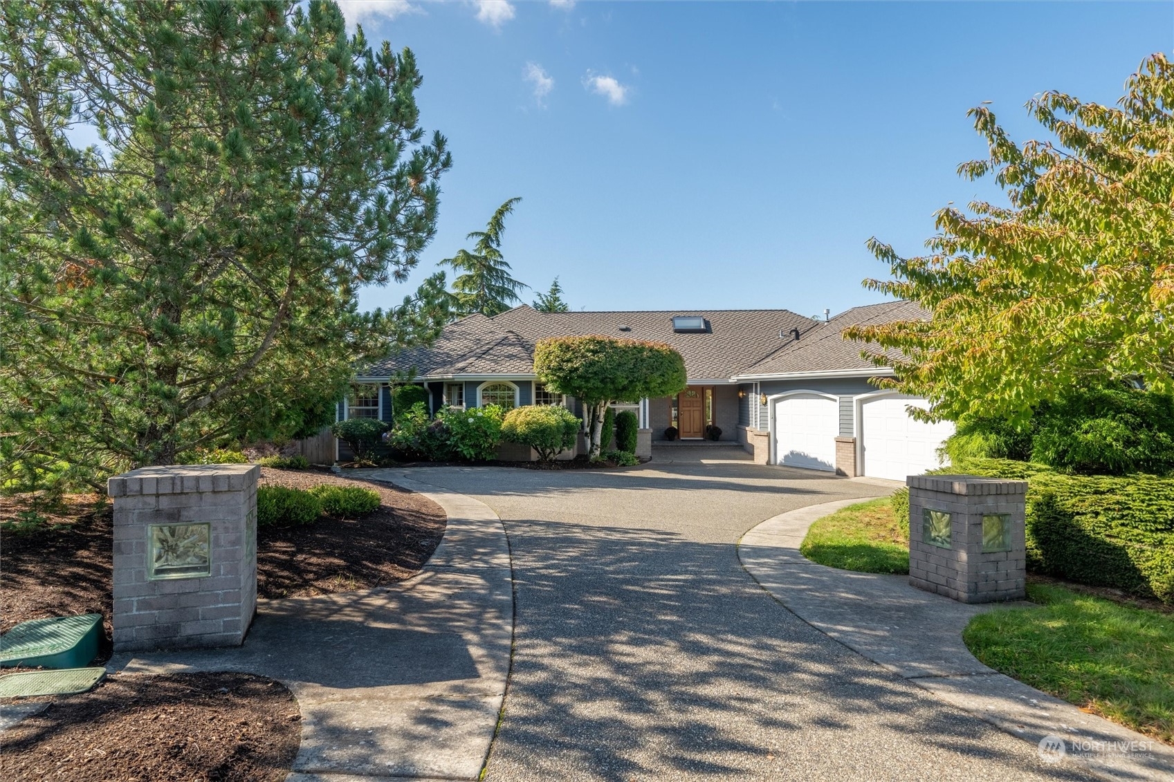 Property Photo:  729 W Pacificview Drive  WA 98229 