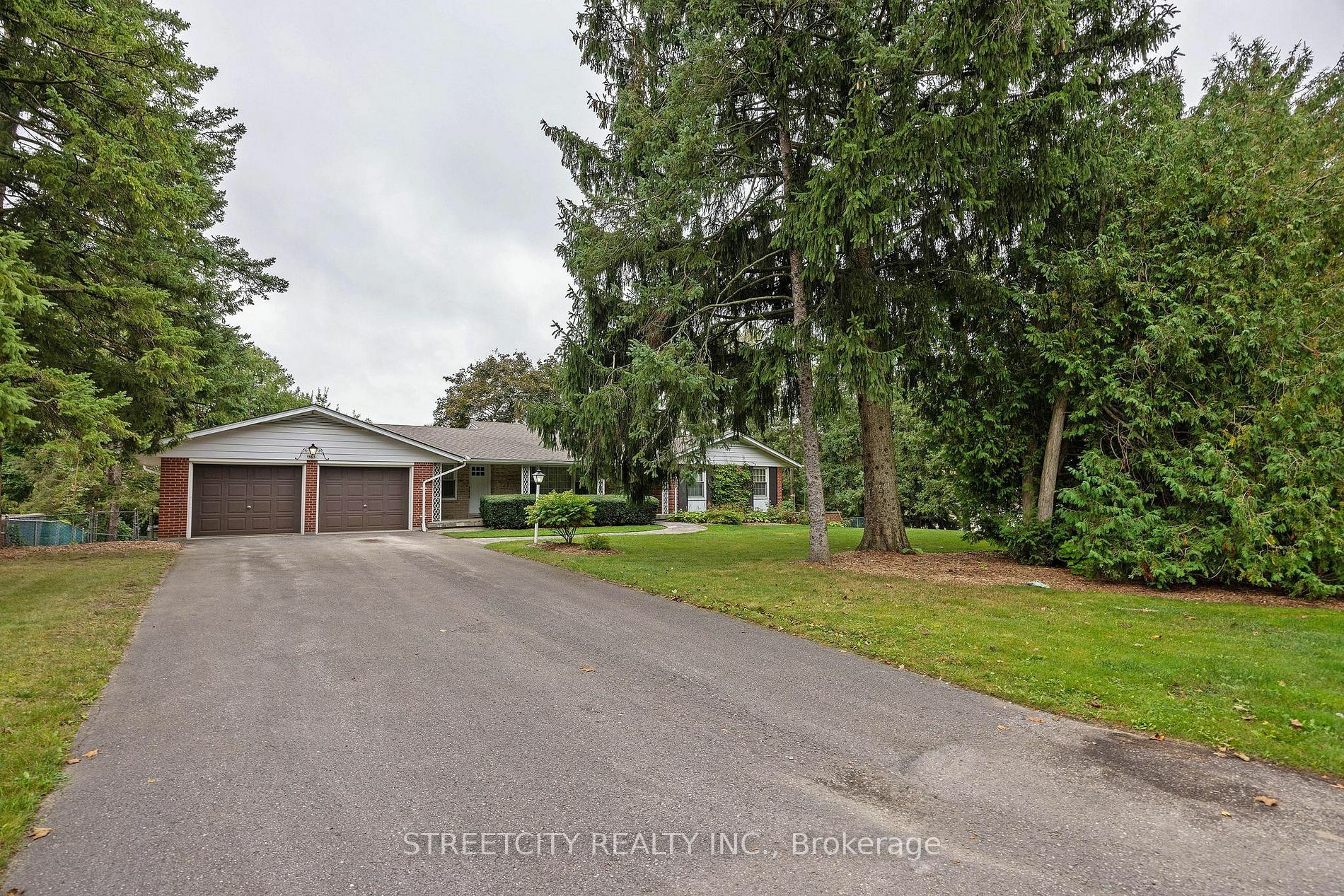 Property Photo:  1563 McClure Dr  ON N6G 2L1 