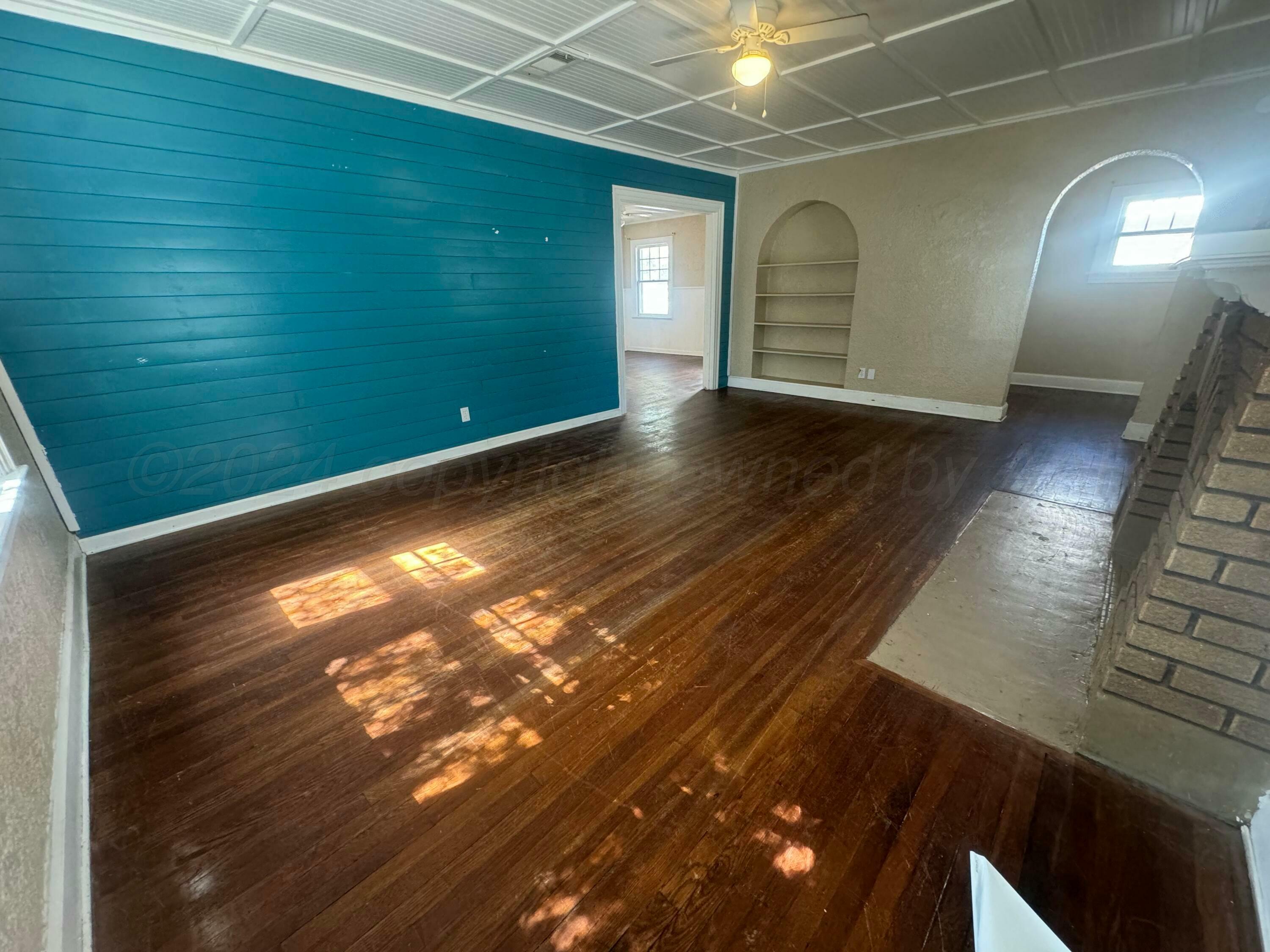 Property Photo:  2042 S Washington Street  TX 79109 