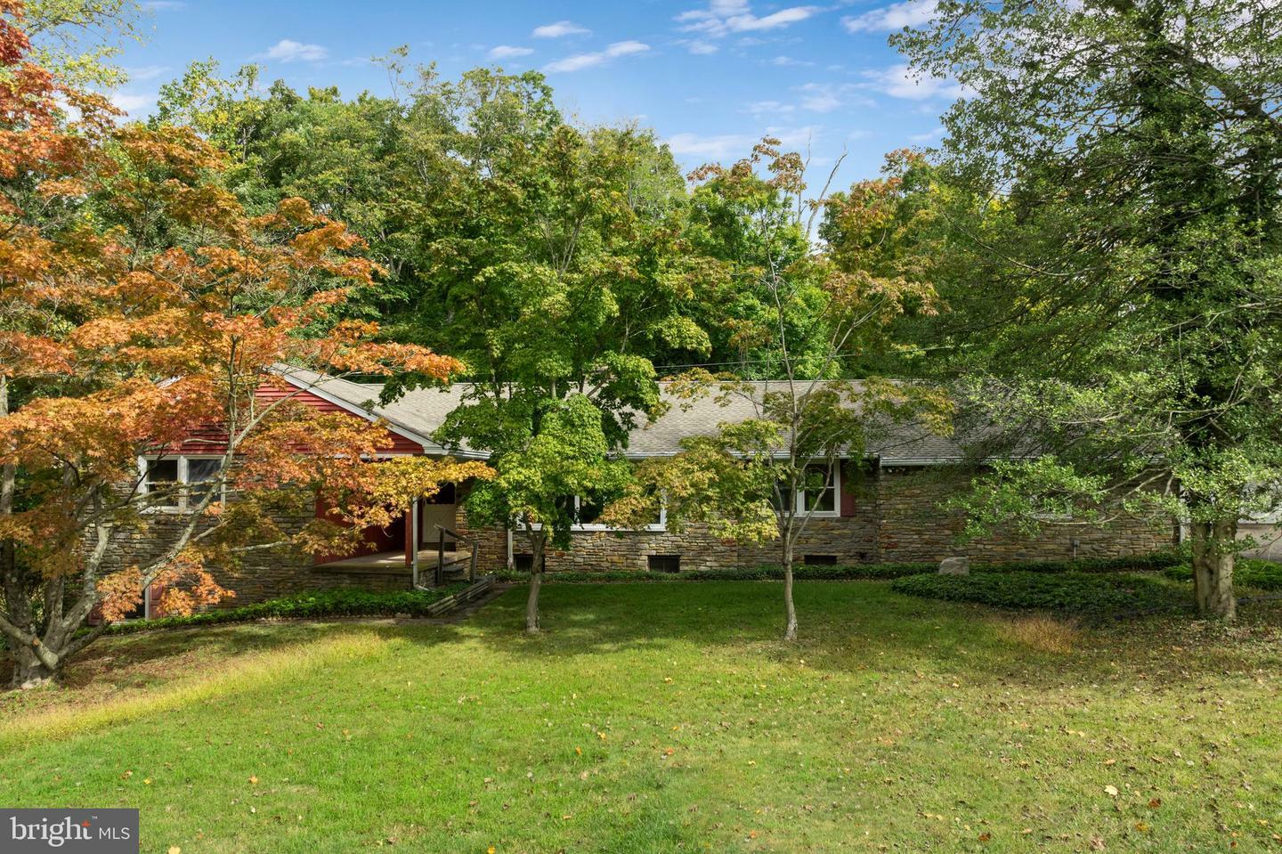 Property Photo:  4 Valley Drive  PA 18914 