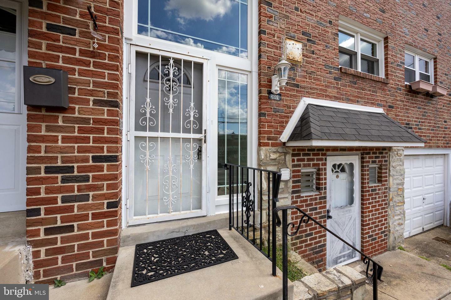 Property Photo:  3669 Morrell Avenue  PA 19114 