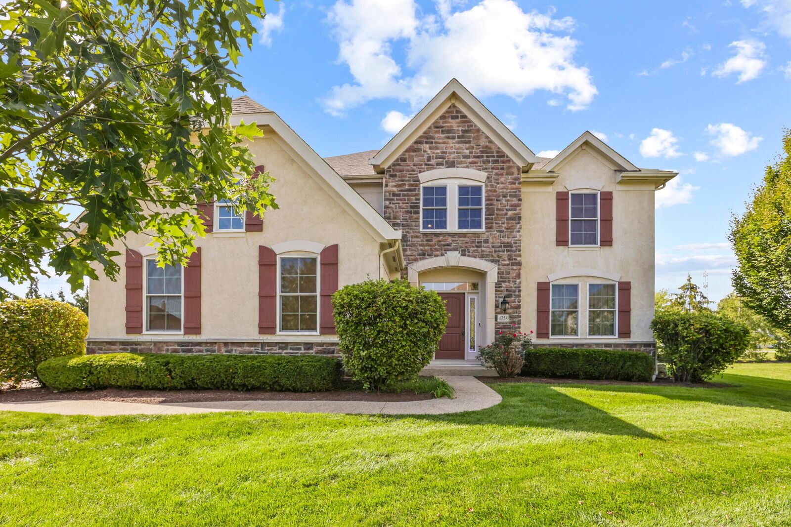 Property Photo:  4258 Hickory Rock Drive  OH 43065 