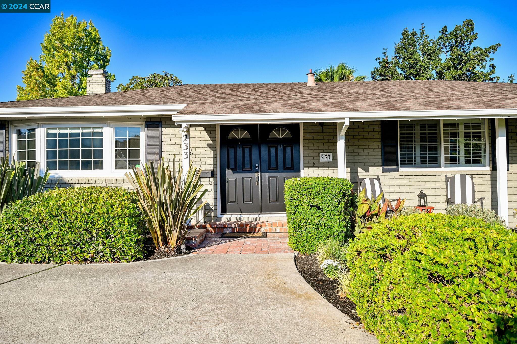 Property Photo:  233 Las Lomas Way  CA 94598 