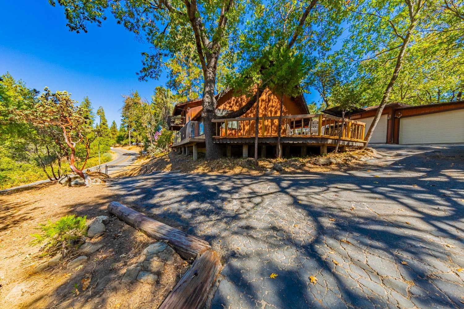 Property Photo:  35891 Road 222  CA 93669 